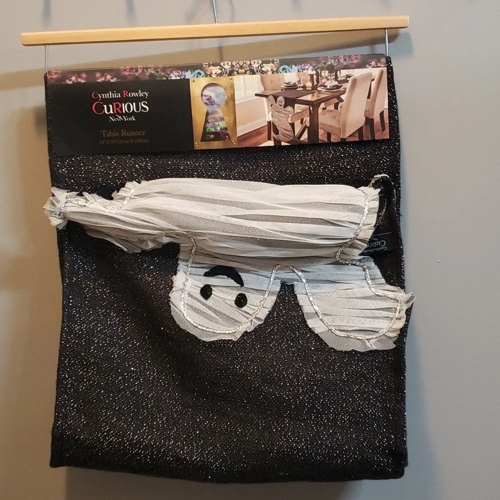 Cynthia Rowley Curious NWT Ghosts Metallic Table Runner, 90 x 14